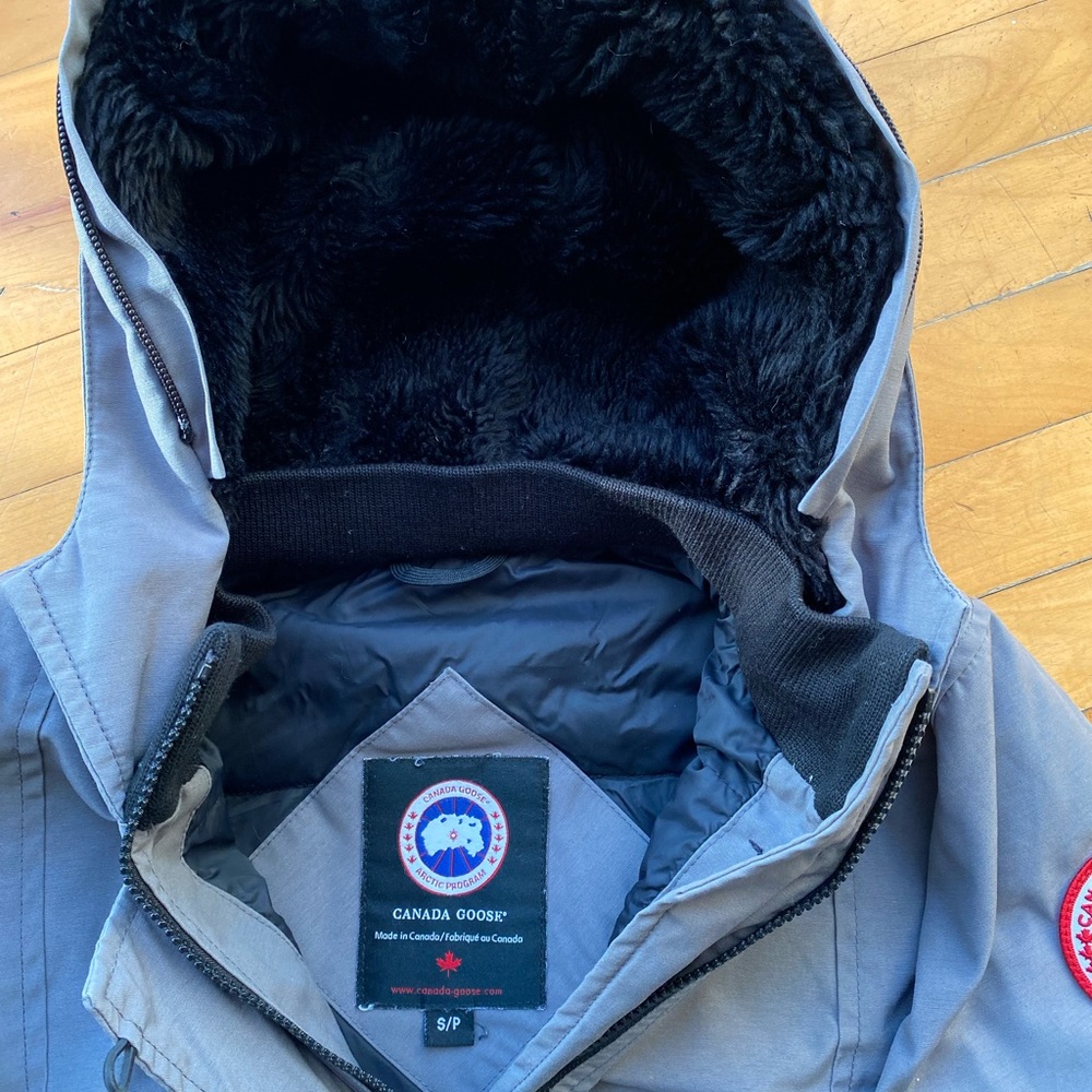 Grey Canada Goose Jacket - Picture 6 of 13
